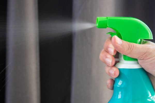 produit de nettoyage spray covid